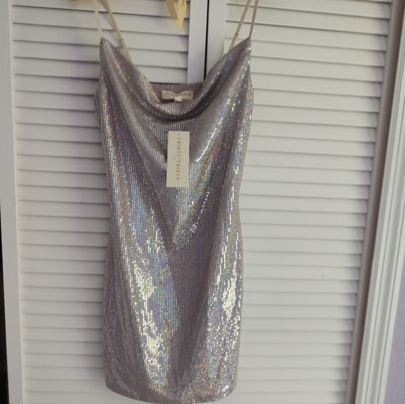 Gorgeous silver metallic mini - Picture 6 of 13